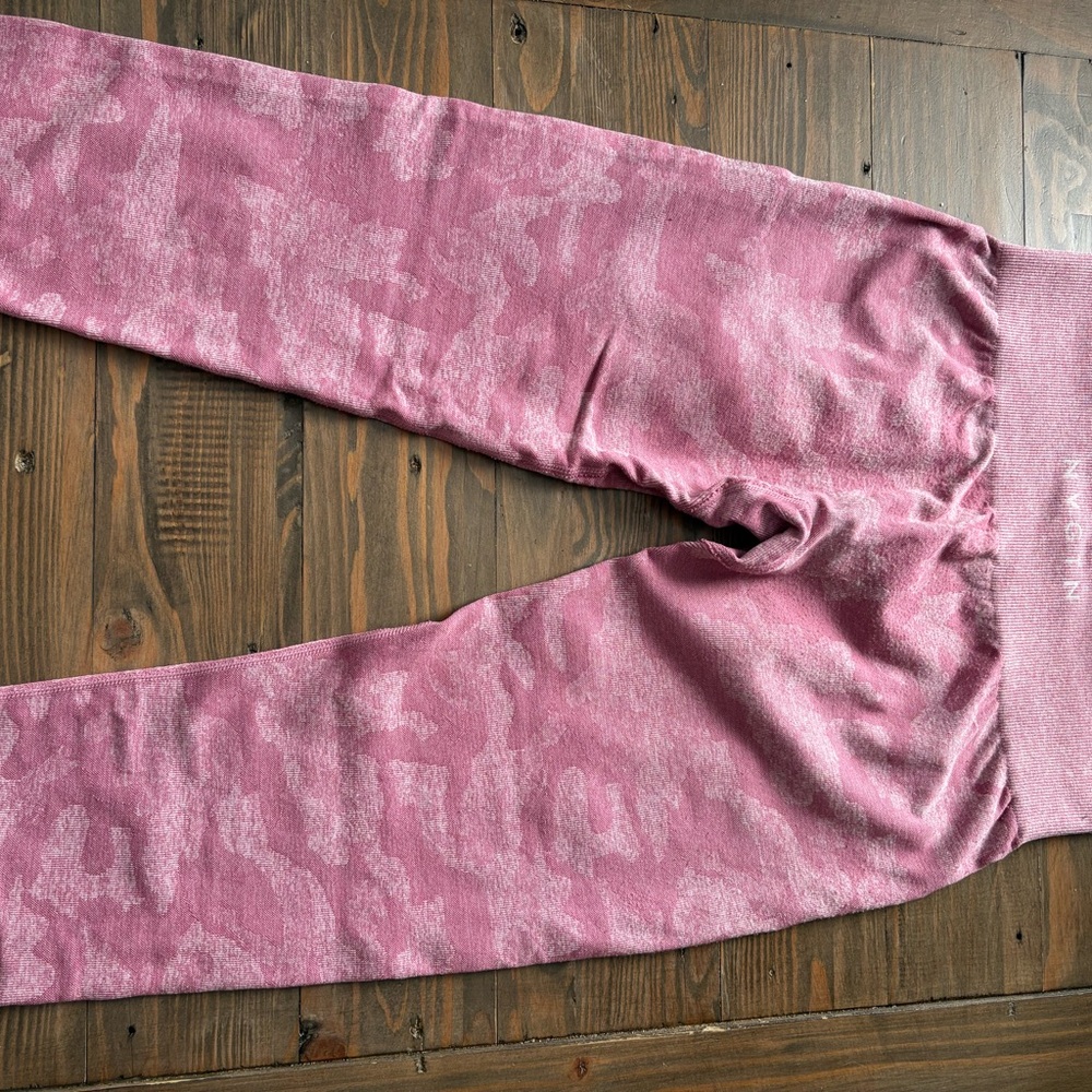 NVGTN Pink Camo Leggings